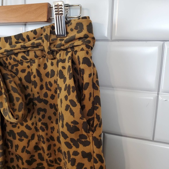 A NEW DAY | ANIMAL PRINT LEOPARD CINCHED WAIST DRESSY SHORT SHORTS WOMEN SIZE XS - Picture 7 of 17